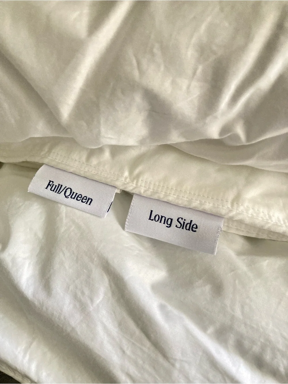 Queen / Full   brooklinen down ALTERNATIVE comforter White. 92”x96” 31oz fill